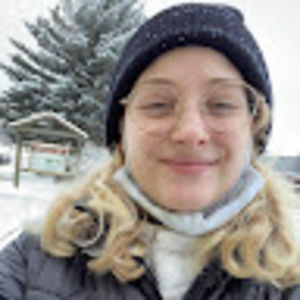 Meet your Posher, Lacey